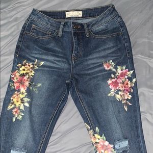 Angel Kiss Flower Skinny Jeans